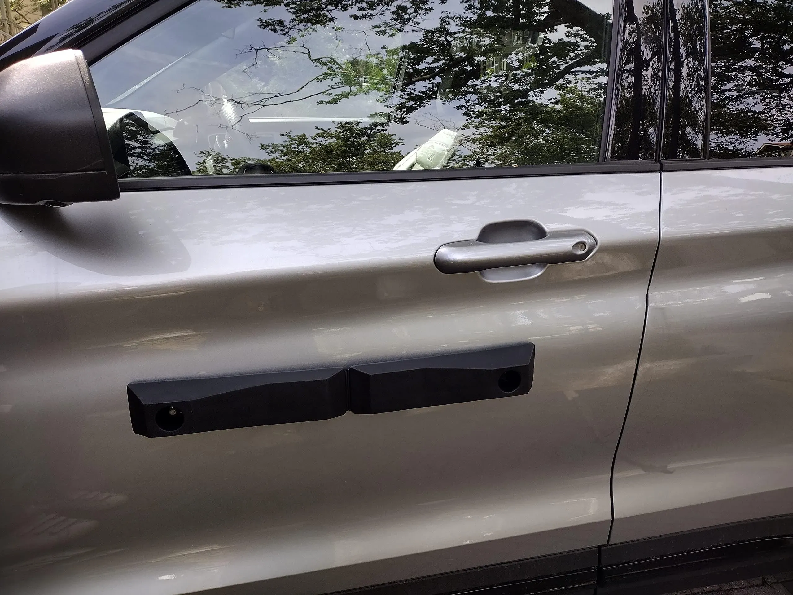 How to remove a bumper sticker from a car safely